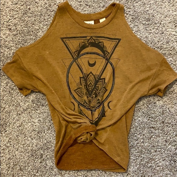 Off the shoulder top - Picture 2 of 3